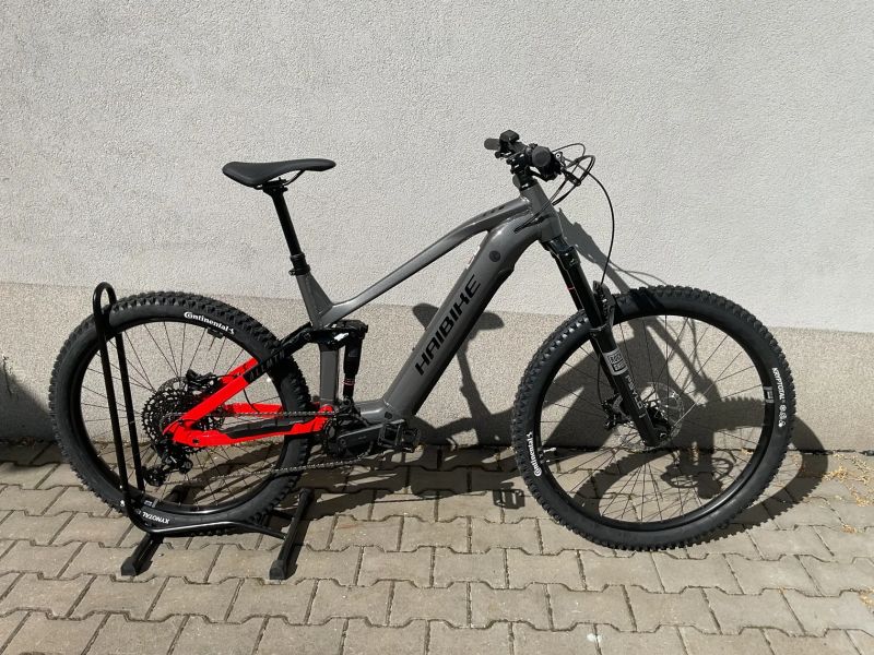Nové elektrokolo Haibike ALLMTN 4 i800 Wh — motor BOSCH 5.gen velikost L