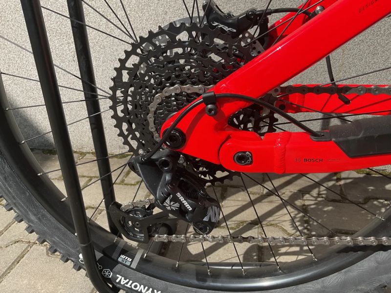 Nové elektrokolo Haibike ALLMTN 4 i800 Wh — motor BOSCH 5.gen velikost L