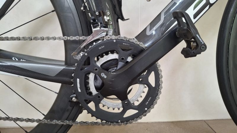 Karbonové triatlonové kolo Felt B16 vel. 54, s karbonovými koly