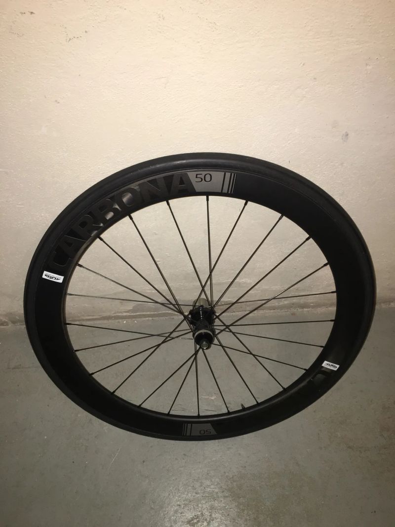 tufo Carbona disc