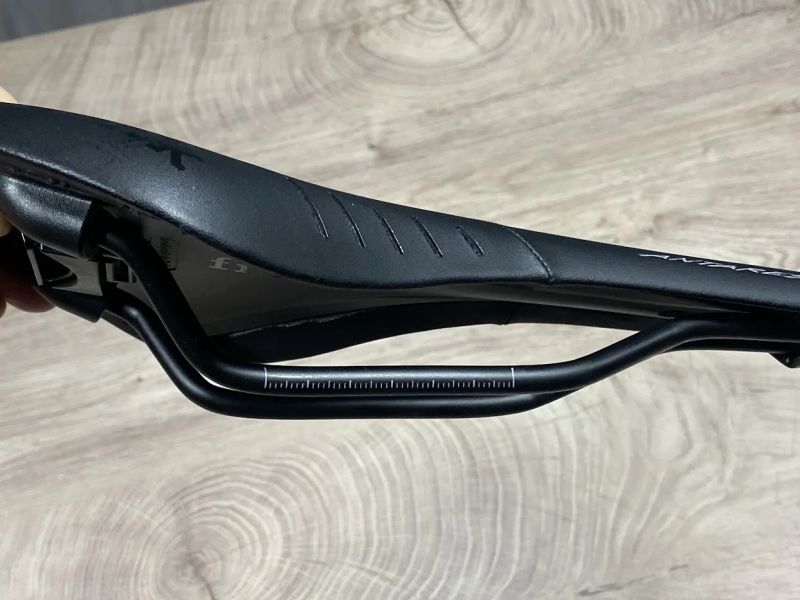 Fizik Antares R5