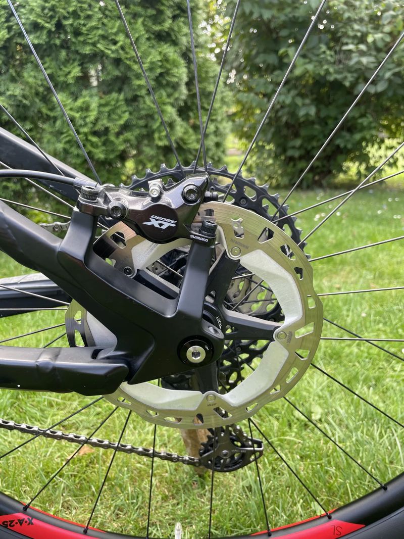 Karbonové celoodpružené kolo Cube Stereo 120 HPC SLT
