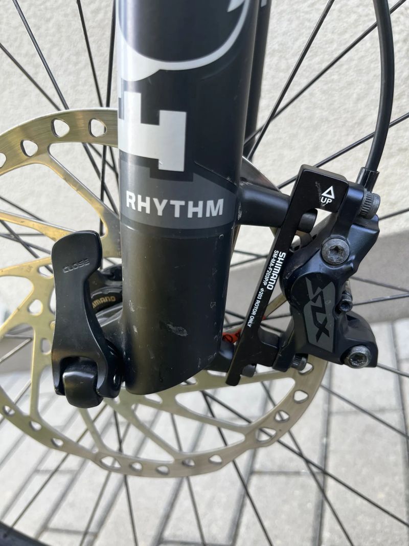 Specialized Stumpjumper 2023 Comp Carbon S5 (178 – 193 cm ) – málo jetý / perfektní stav