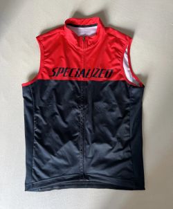Dresy a kalhoty Specialized