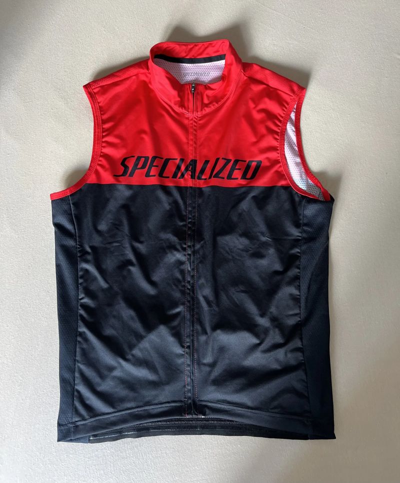 Dresy a kalhoty Specialized