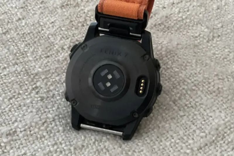 Prodám GarminFenix 7 Sapphire Solar Titanium