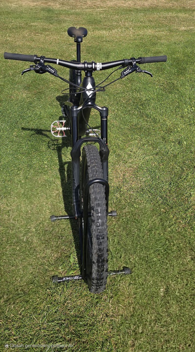 Karbonový full Diamondback Mission – 180/160 mm, SRAM