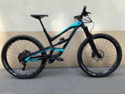 YT Capra AL 29, vel L/XL, zdvihy 160/160 mm