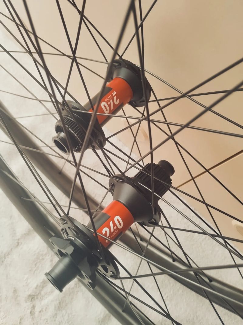 DT 240 / EiE Carbon 1339g
