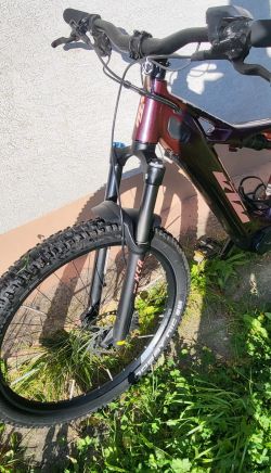 Celoodpružené elektrokolo KTM MACINA LYCAN