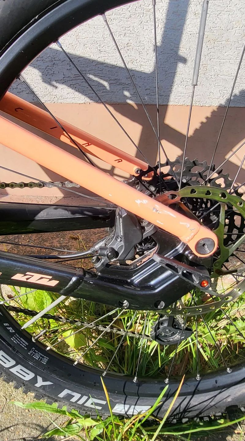 Celoodpružené elektrokolo KTM MACINA LYCAN