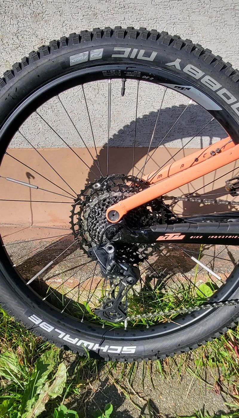 Celoodpružené elektrokolo KTM MACINA LYCAN