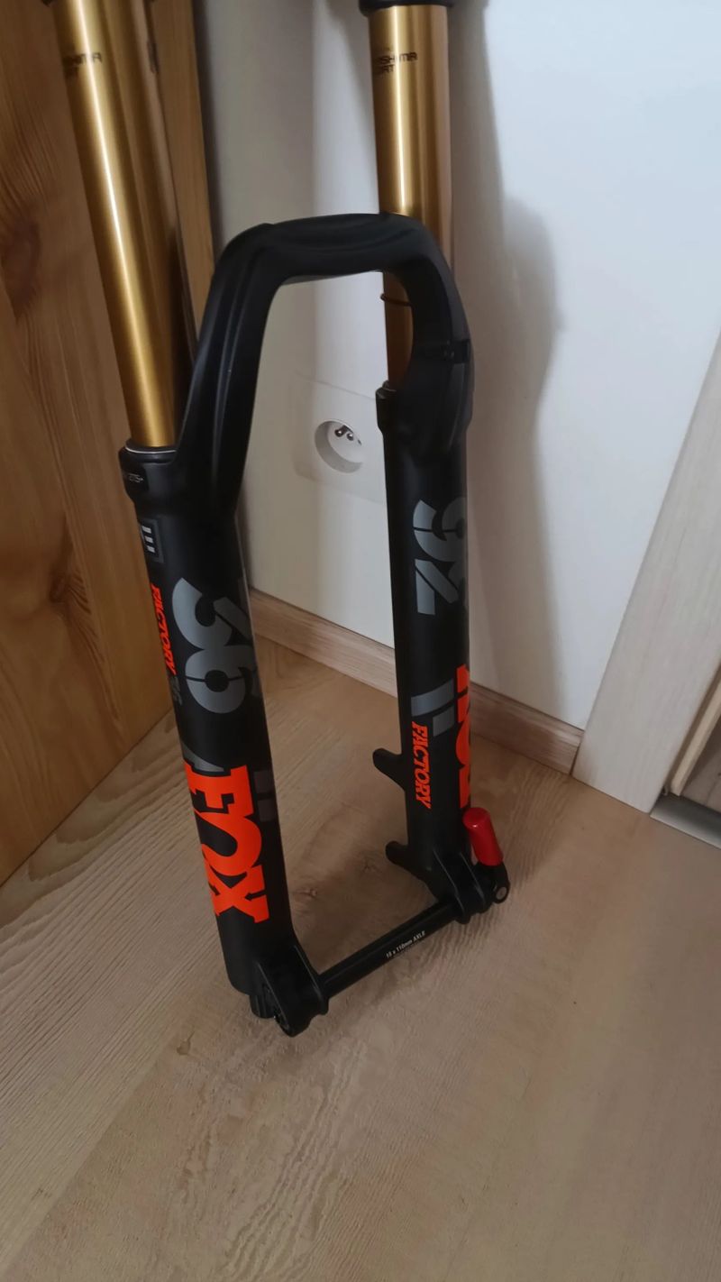 *NOVÁ* Vidlice Fox Float Factory 36 Grip 2 