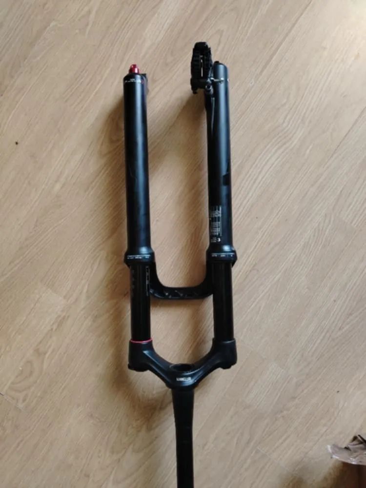 Rock shox yari rc 130+tlumič deluxe rt