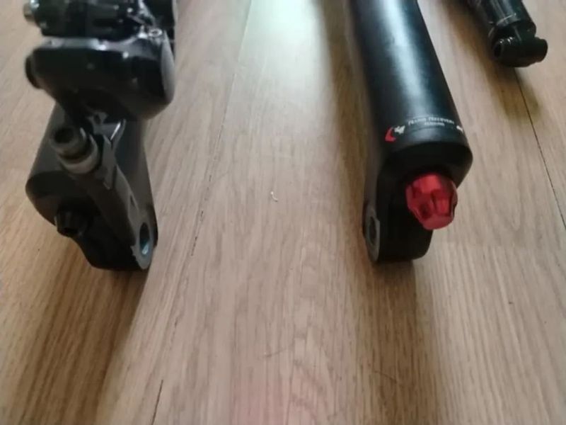 Rock shox yari rc 130+tlumič deluxe rt