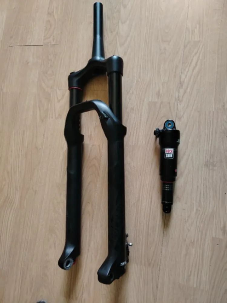 Rock shox yari rc 130+tlumič deluxe rt