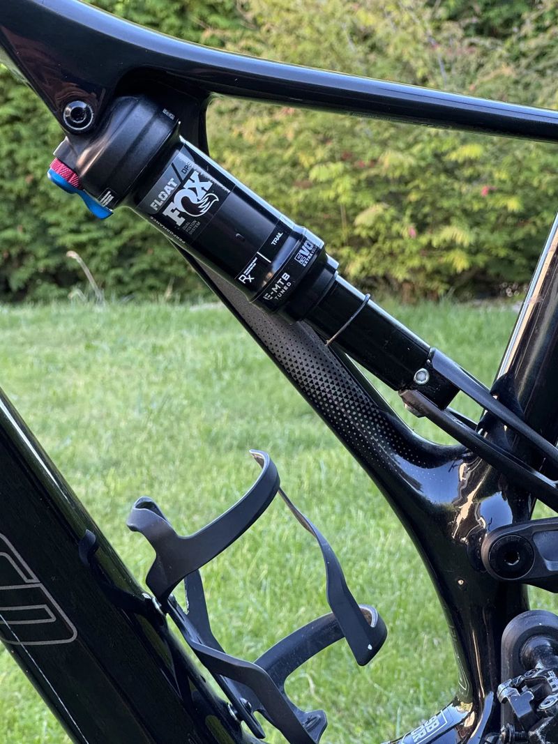 Nabízím k prodeji: Specialized Levo SL Carbon