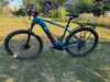 CUBE REACTION HYBRID PERFORMANCE 29" 500Wh blue´n´red