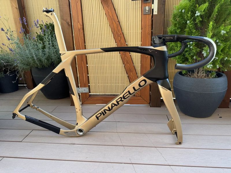 TOP gravel rámová sada PINARELLO GREVIL + combo TALON ULTRA LIGHT 