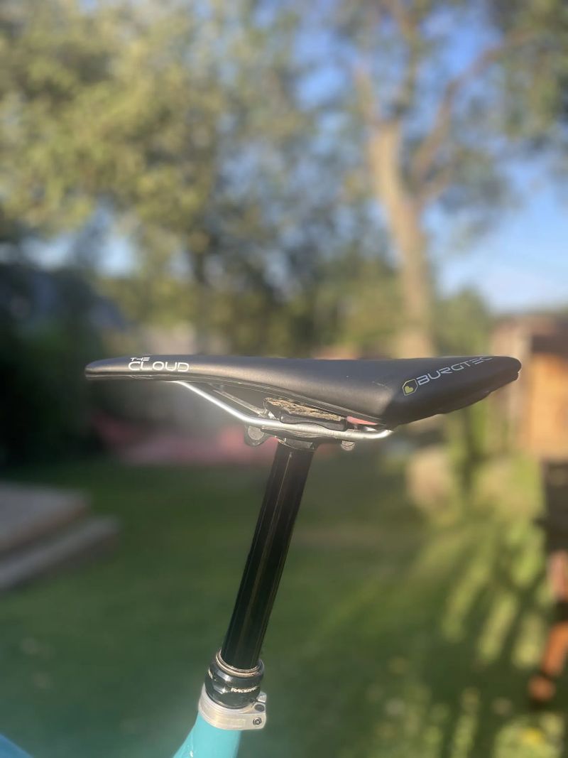 sedlo Burgtec The Cloud MK2