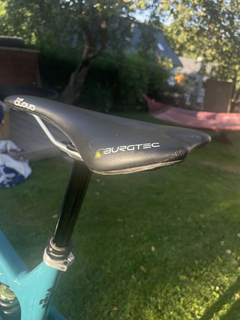 sedlo Burgtec The Cloud MK2