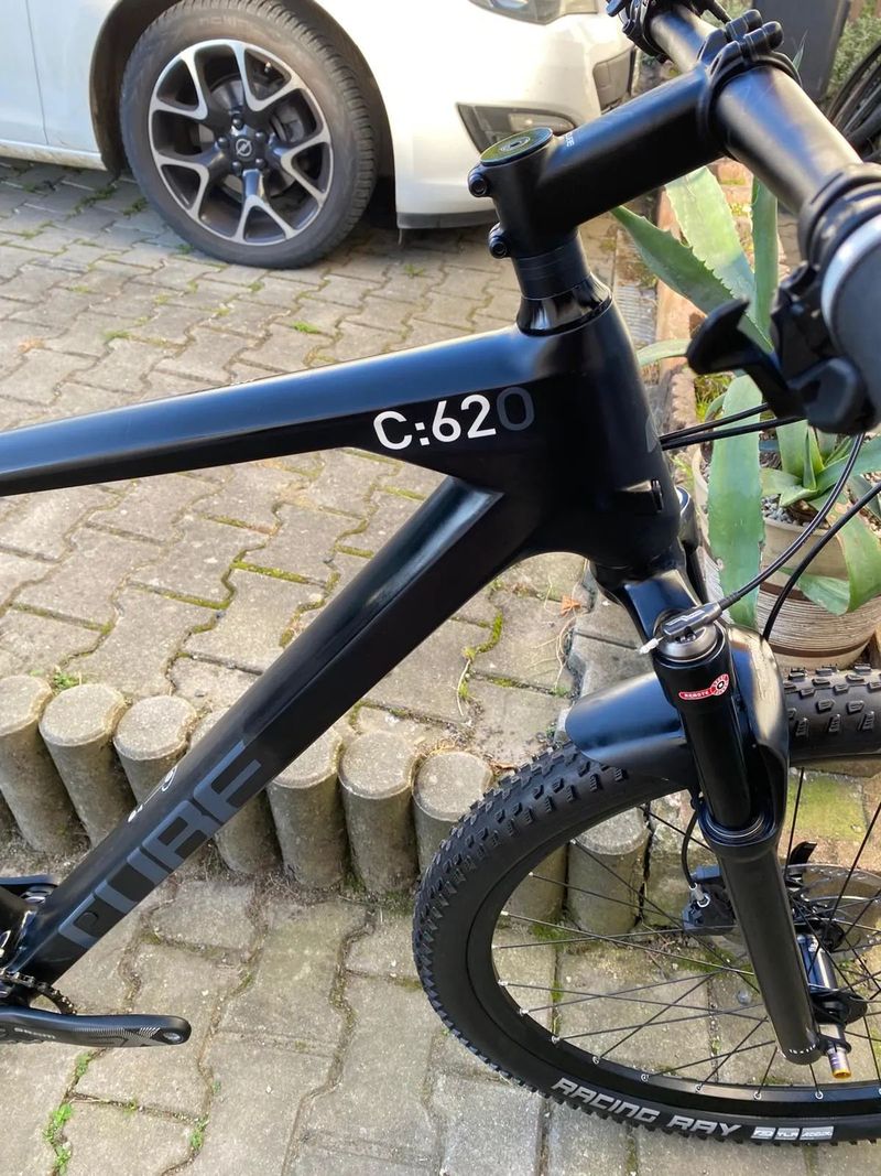 KARBONOVÉ HORSKÉ CUBE VELIKOST XXL .,.JAKO NOVÉ
