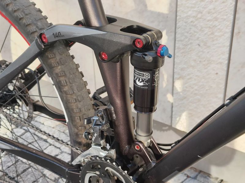 Cube Stereo 140 HPA 27,5 vel. L roku 2015