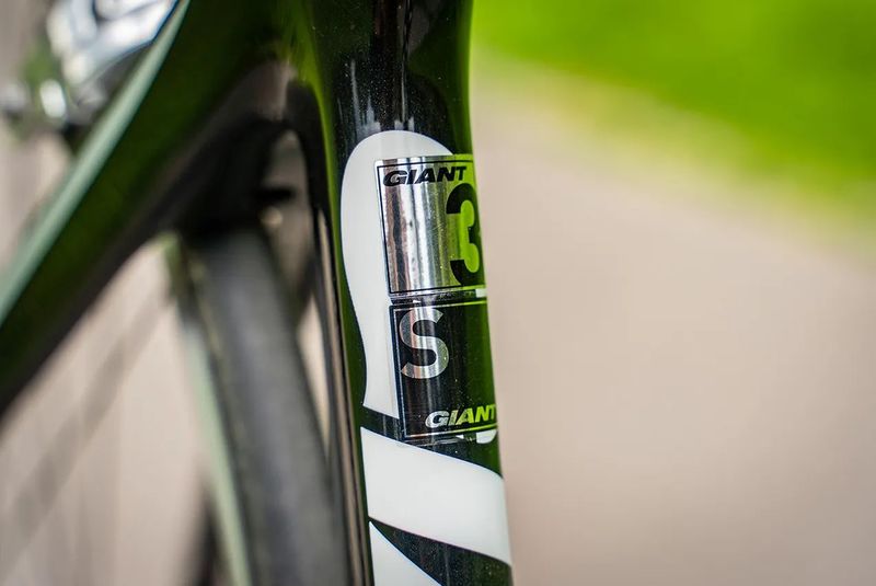 Giant Defy Carbon
