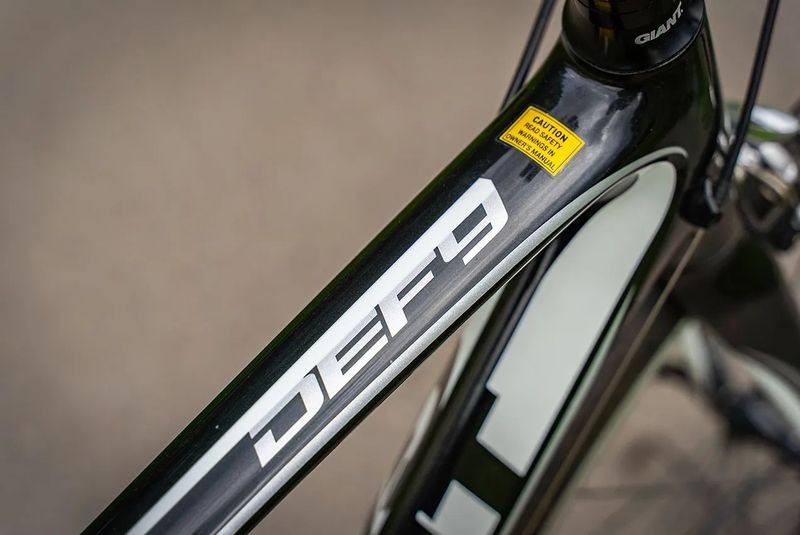 Giant Defy Carbon