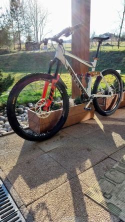 Celoodpružené kolo Canyon Nerve AM mullet 27,5 / 26", vel. L 