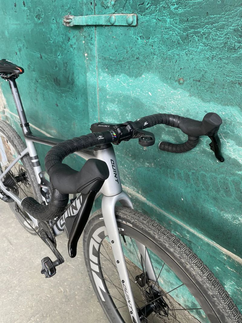 Quint Gravel 54", Sram Rival eTap AXS XPLR, DT Swiss GRC1400 