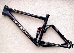 Trek Top Fuel 9.9 Carbon + DT Swiss XR Carbon - téměř nový 