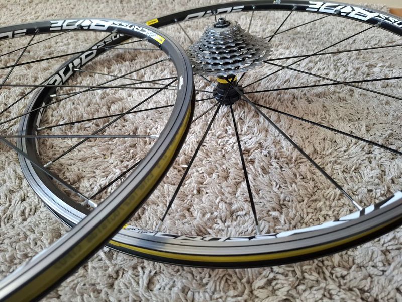 kola Mavic CrossRide UB 26"+RU+kazeta XT