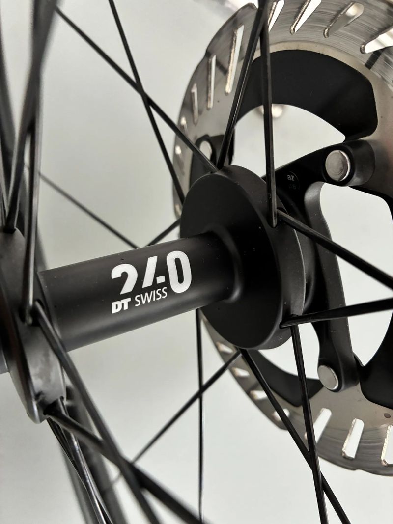Zapletená kola DT SWISS ARC 1400, 50 