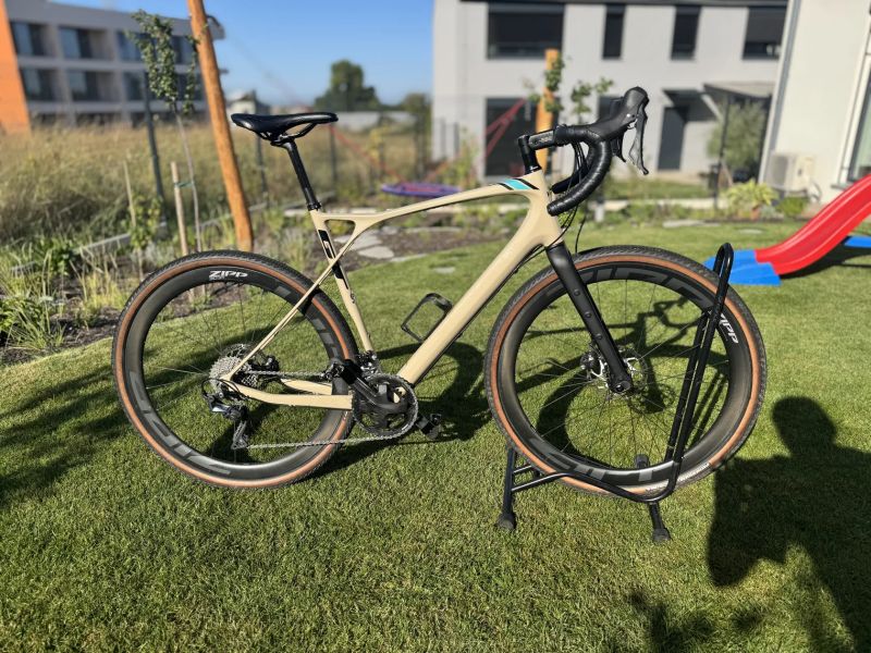 GT GRADE CARBON EXPERT vel. 58 & ZIPP 303s