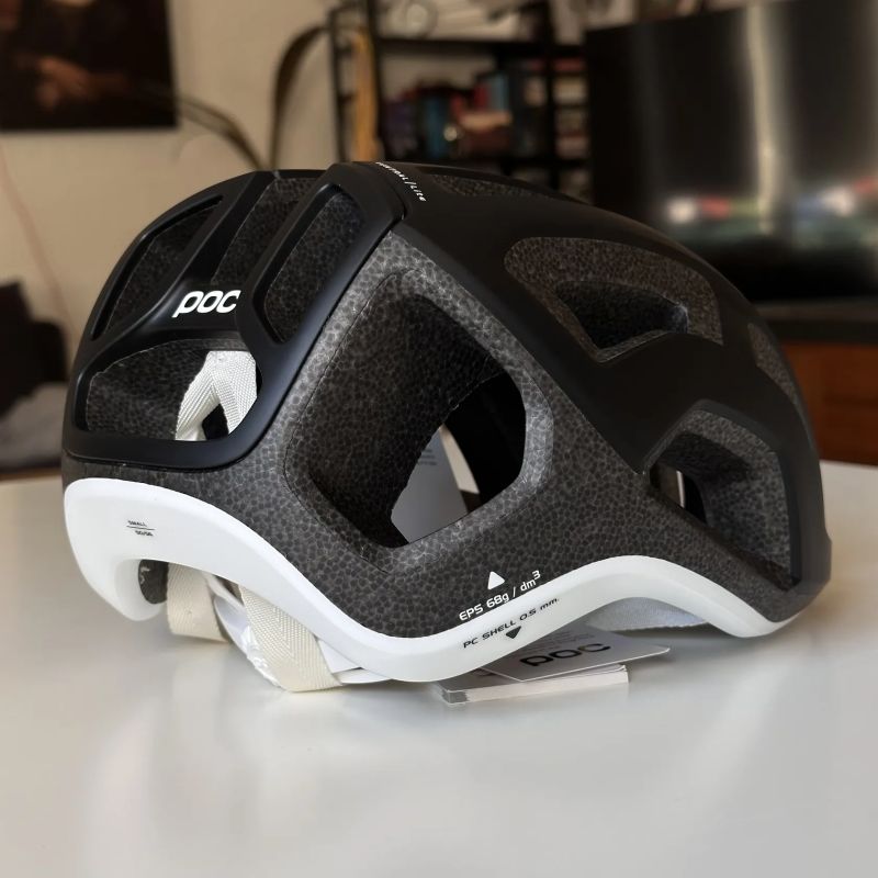 POC Ventral Lite přilba Uranium Black/Hydrogen White Matt vel. S
