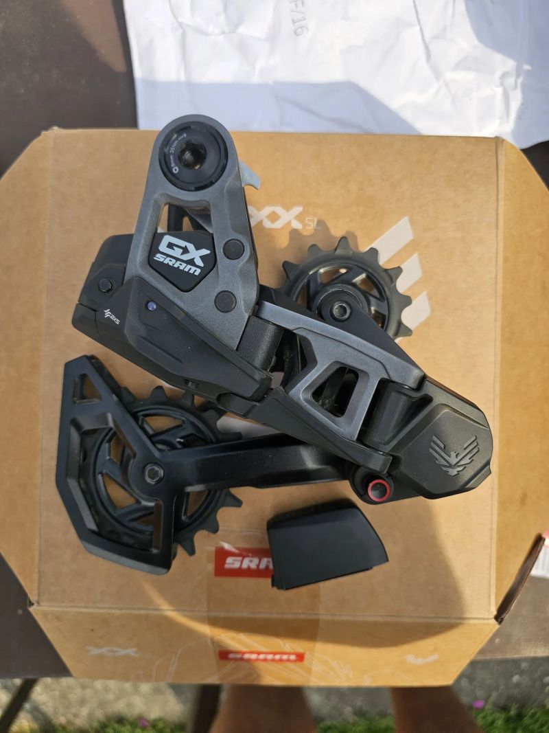 Prodám kliky SRAM GX TR s převodníkem 32z 
