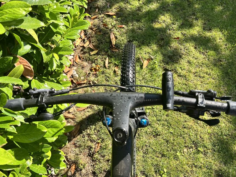 Trek SUPERCALIBER 9.8 XT black matt celokarbon, celopero vel. XL