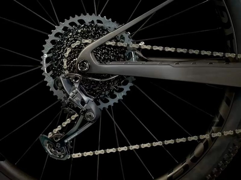 Trek SUPERCALIBER 9.8 XT black matt celokarbon, celopero vel. XL