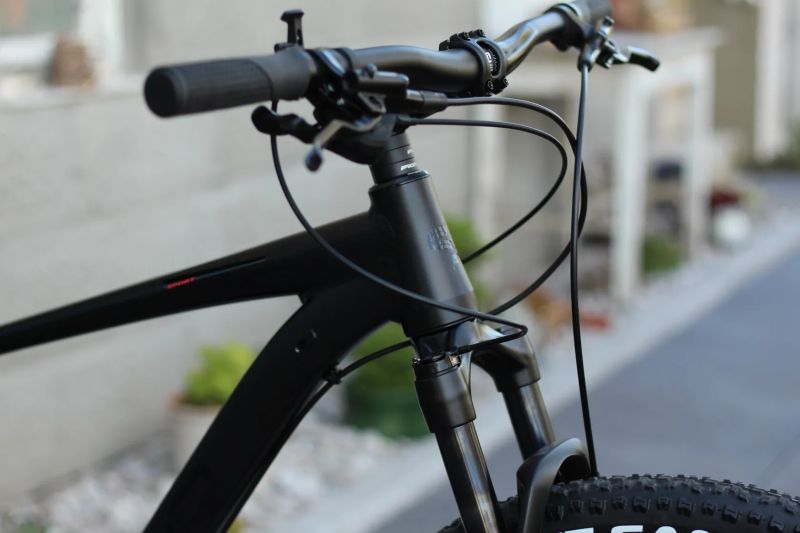 Horské kolo 29" MTB SCUD, vzduchová vidlice RockShox, Shimano 1x11, vel L