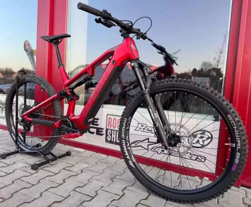 🔥🔥 SLEVA 40.000Kč -44%🔥🔥 Whistle B-Rush A4.5 Red - L