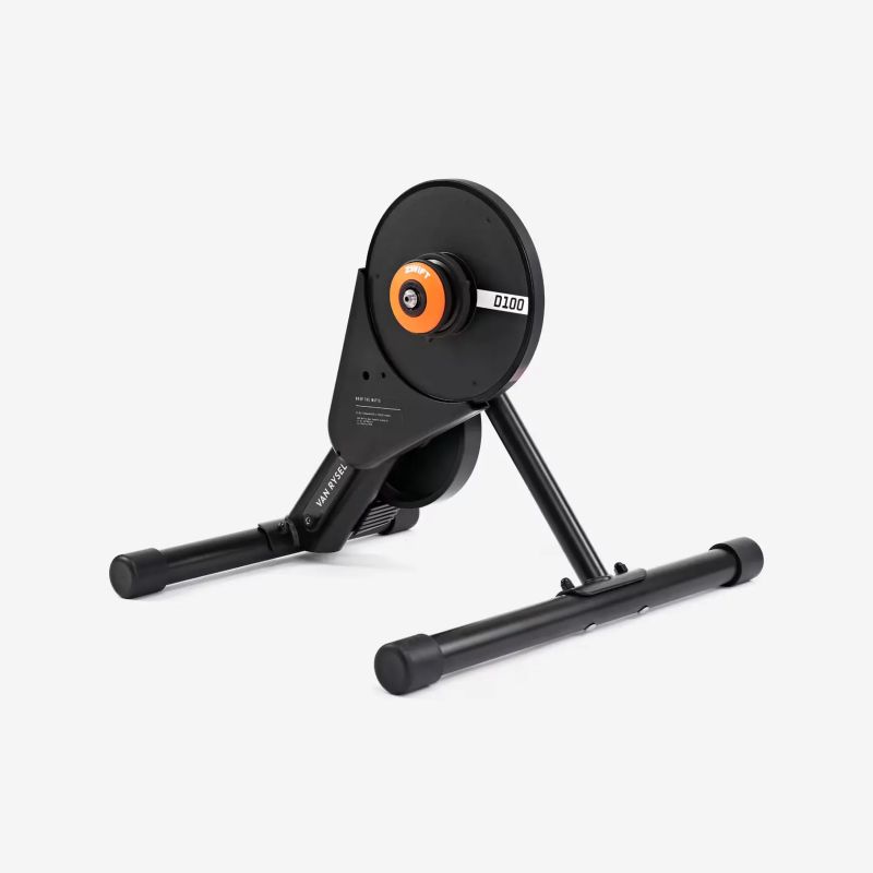 Domácí trenažér Van Rysel D100 s „Zwift Cog and Click“