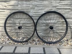 Zapletená kola Nextie UM35 / DTSwiss 350