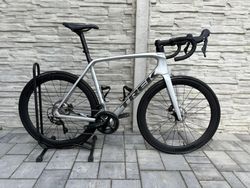 Trek emonda - karbonová kola bontrager 