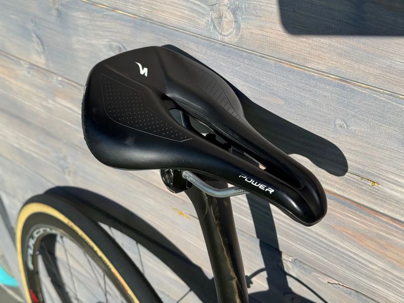 Specialized S-works Tarmac -fact 11r, kola karbonová kola Fulcrum