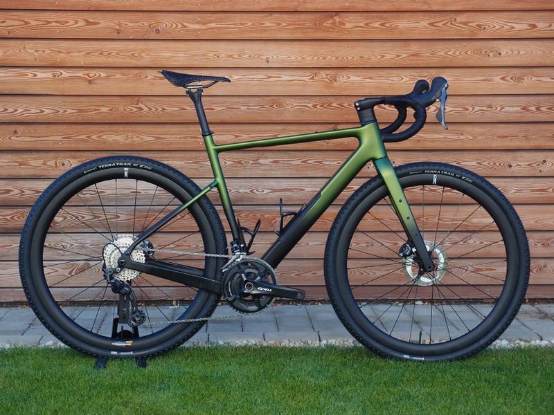 Carbon Gravel Custom 2025, Shimano GRX 810 2x11, M/L (175-185cm) 8,4 kg 