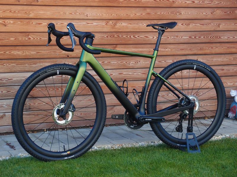 Carbon Gravel Custom 2025, Shimano GRX 810 2x11, M/L (175-185cm) 8,4 kg 