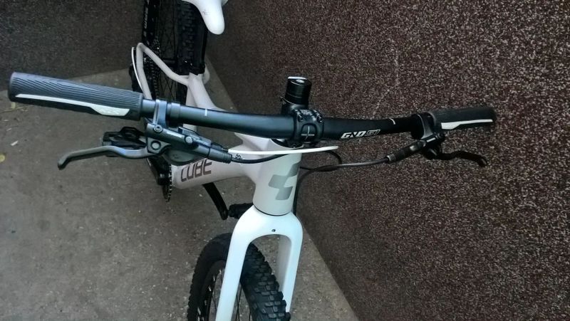Cube Access 27,5 vel. XS