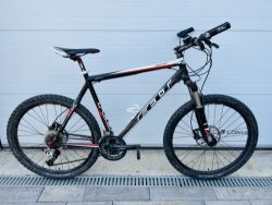 Felt Six Comp - Sram X7 / X9 ( L ) - PC: 31.990kč