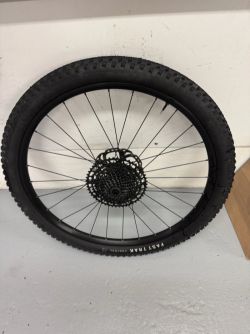 Zadní kolo specialized